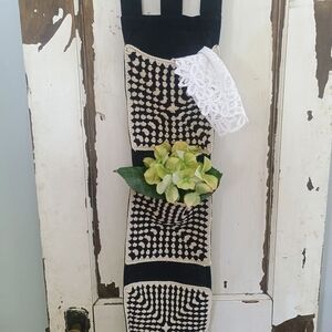 Black and White Hanging Organizer